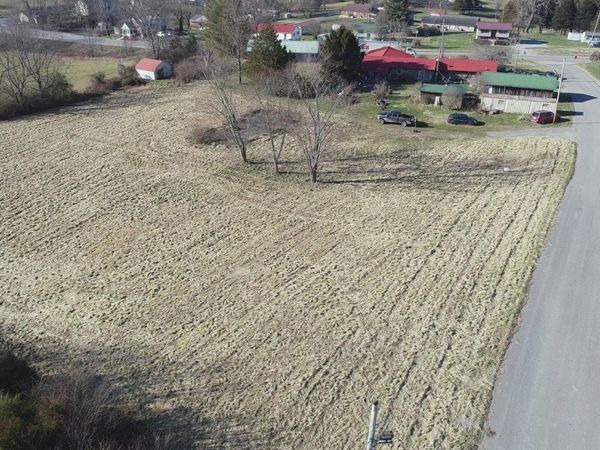 136 St. George Lane, Harrogate, TN 37752