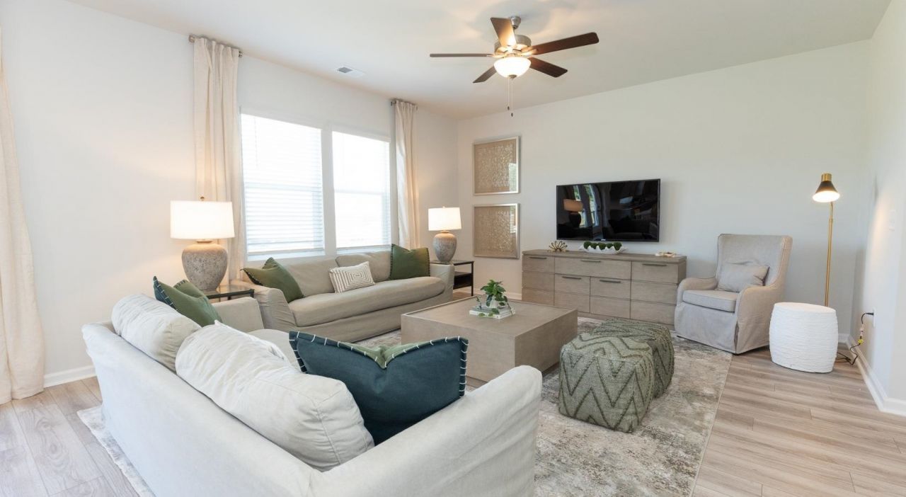 4231 Sylvan Loop Photo 15