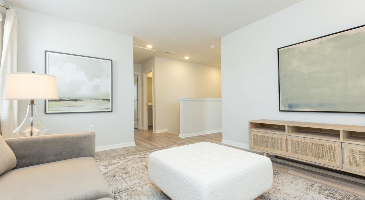 4231 Sylvan Loop Photo 23