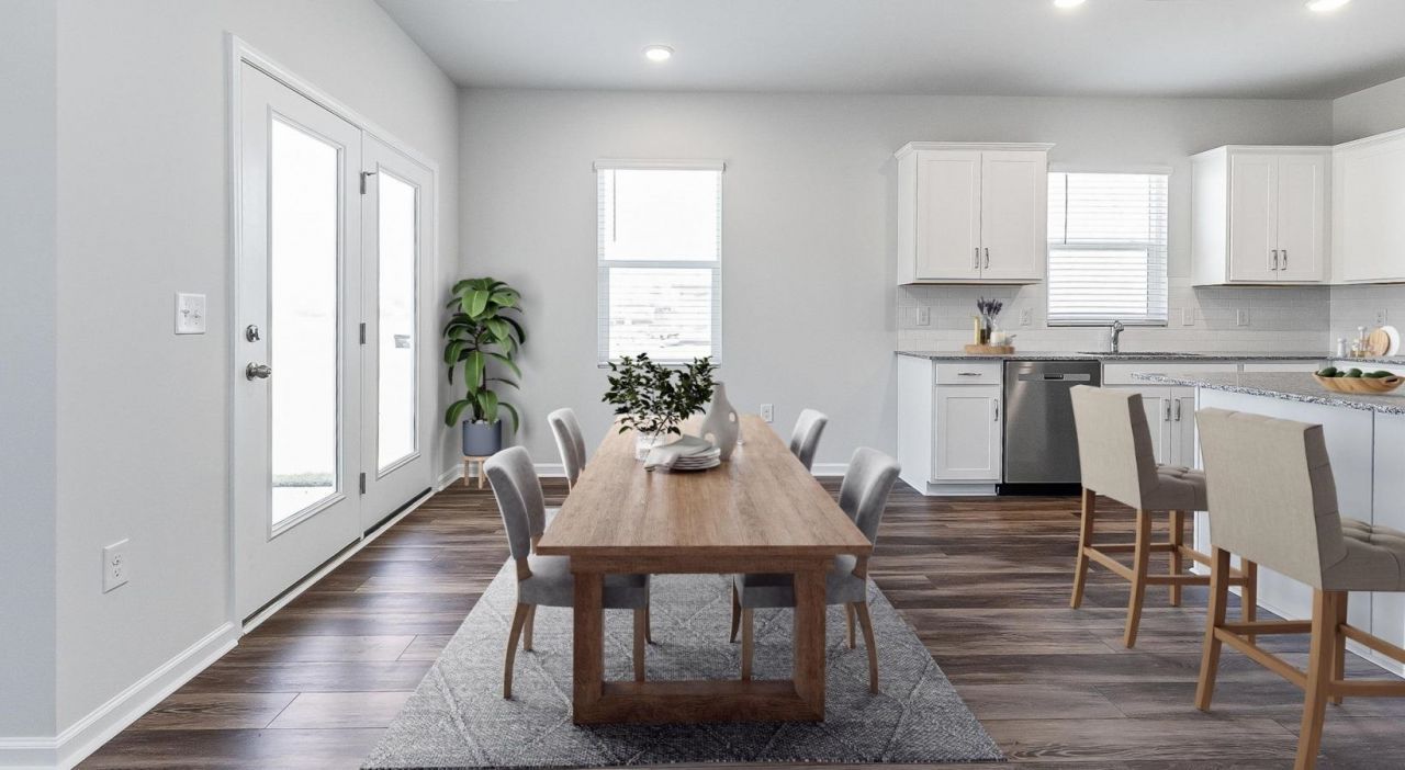 4231 Sylvan Loop Photo 4