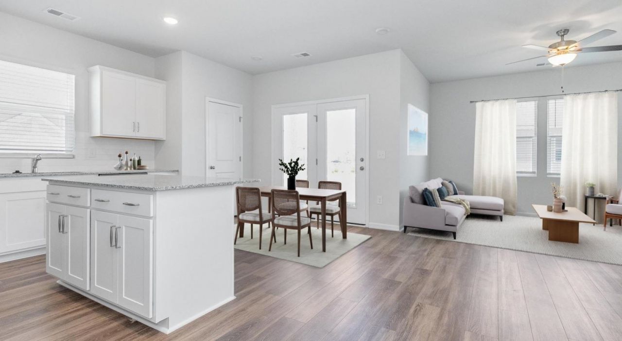 4231 Sylvan Loop Photo 7