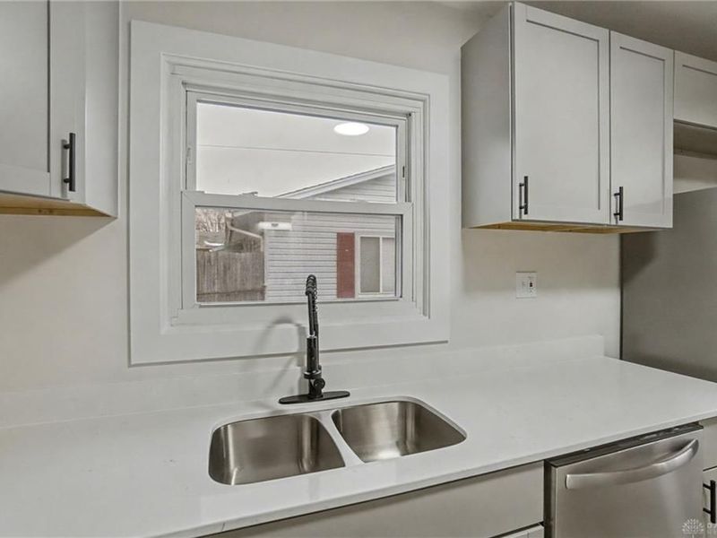 5713 Mayville Drive, Dayton, OH 45432 Photo 11