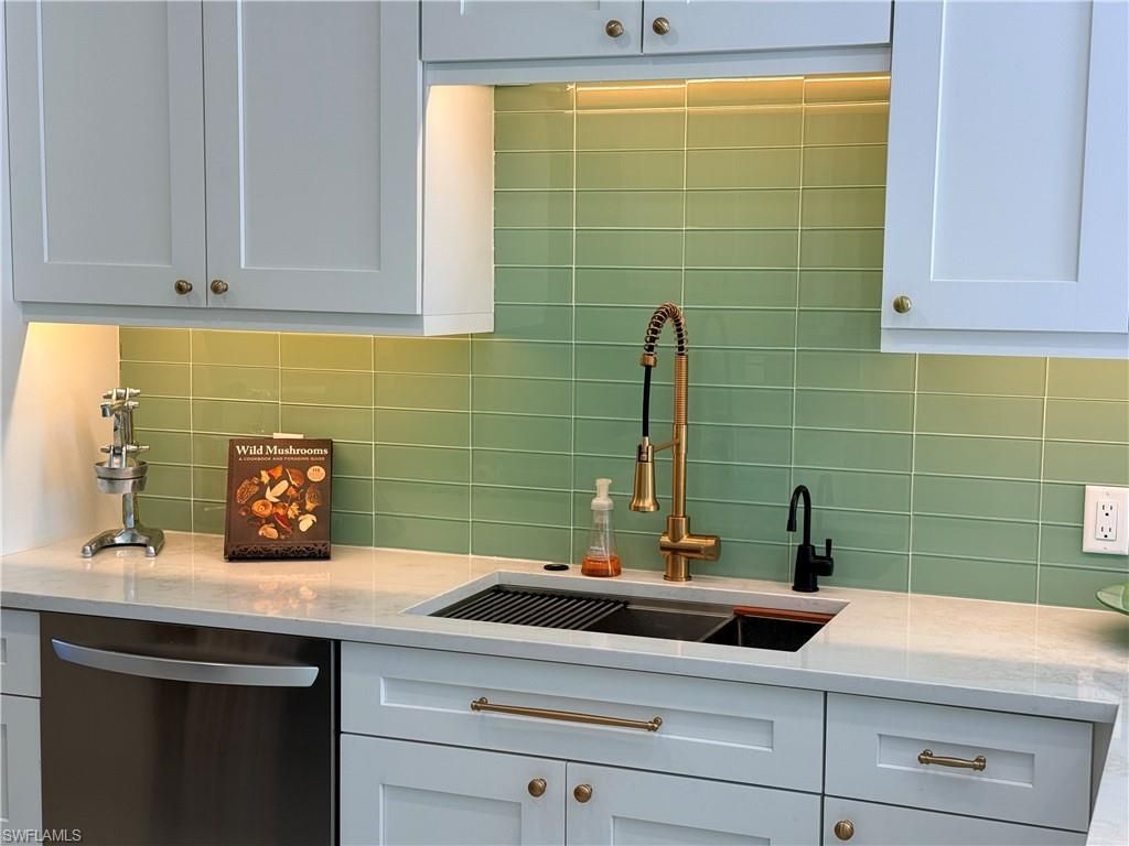 1575 Curlew Ave W, Unit 1, Naples, FL 34102 Photo