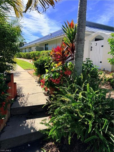 1575 Curlew Ave W, Unit 1, Naples, FL 34102 Photo