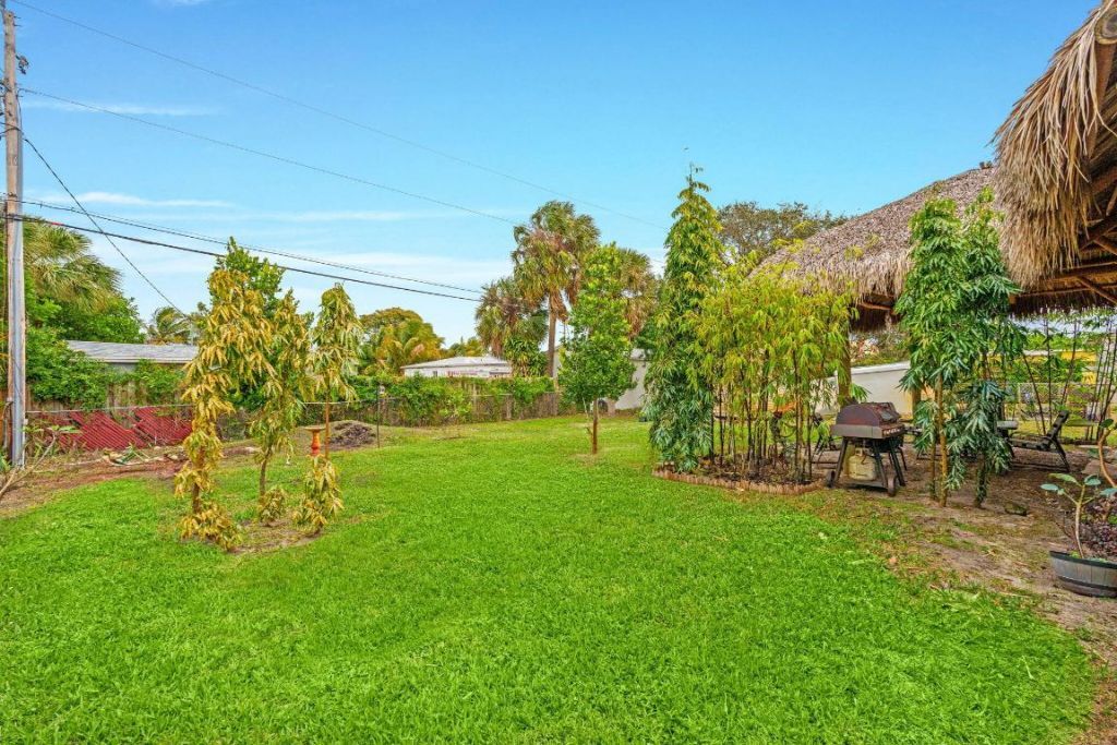 236 W 24th Street, Riviera Beach, FL 33404 Photo