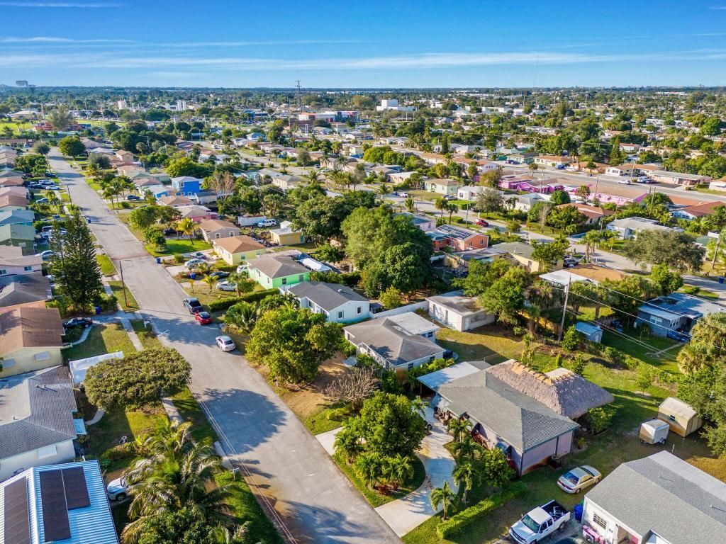 236 W 24th Street, Riviera Beach, FL 33404 Photo