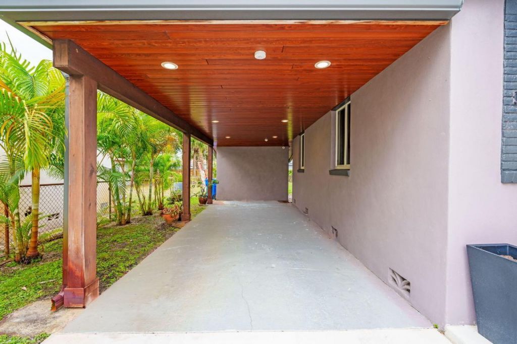 236 W 24th Street, Riviera Beach, FL 33404 Photo