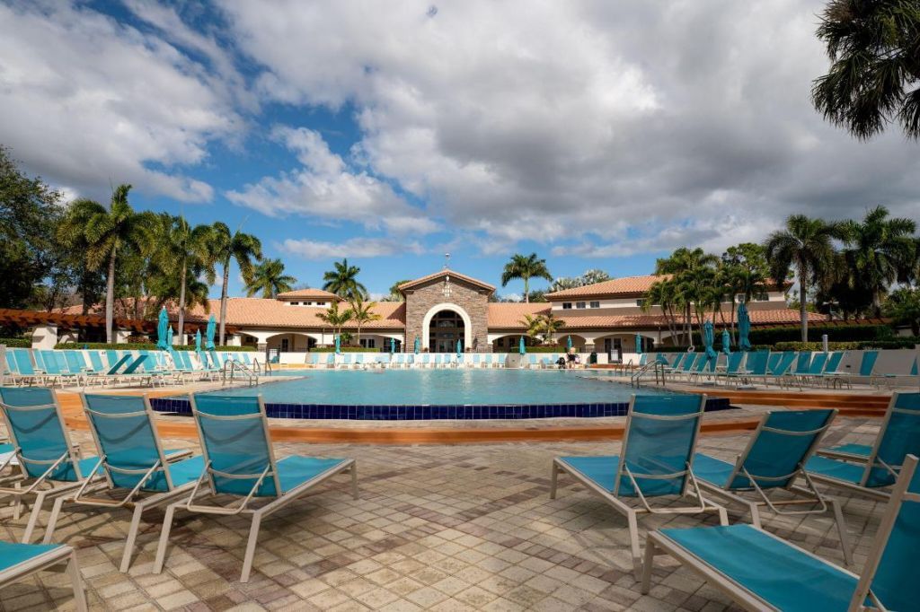 622 Castle Drive, Palm Beach Gardens, FL 33410 Photo