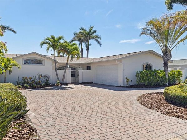 11225 4TH STREET E, TREASURE ISLAND, FL 33706