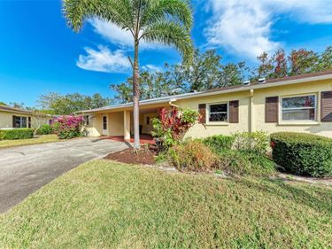 390 301 BOULEVARD W, Unit 8C, BRADENTON, FL 34205