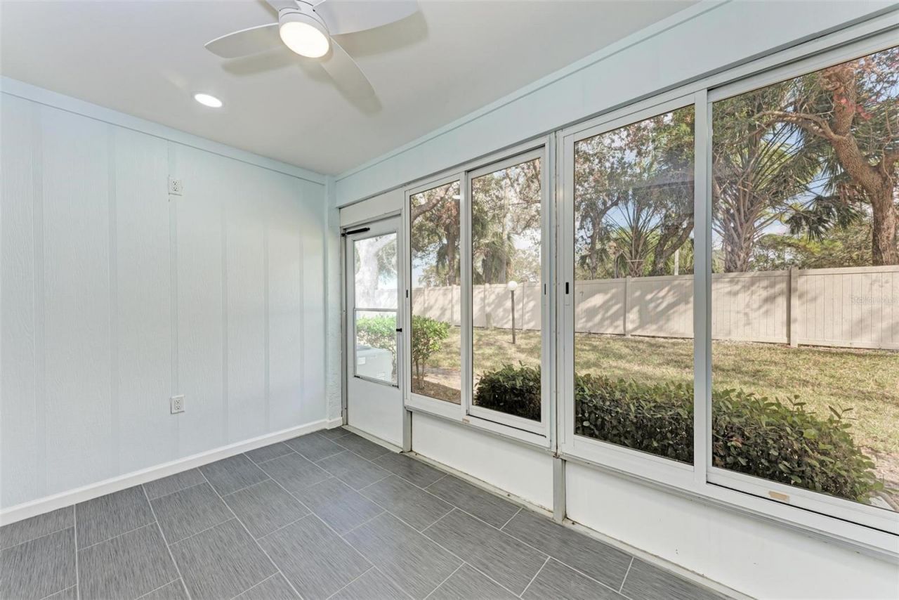 390 301 Boulevard W, Unit 8C, Bradenton, FL 34205 Photo