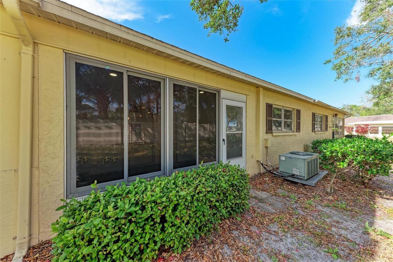 390 301 Boulevard W, Unit 8C, Bradenton, FL 34205 Photo