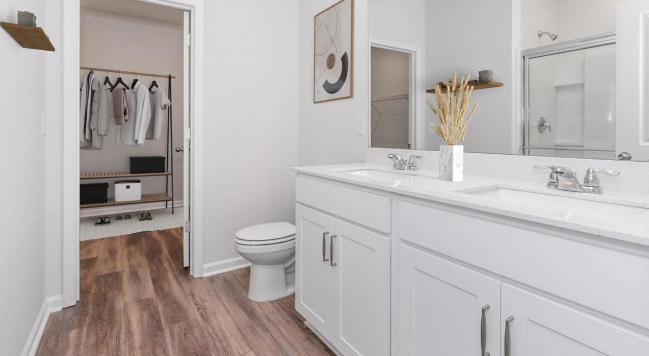 4231 Sylvan Loop Photo 10