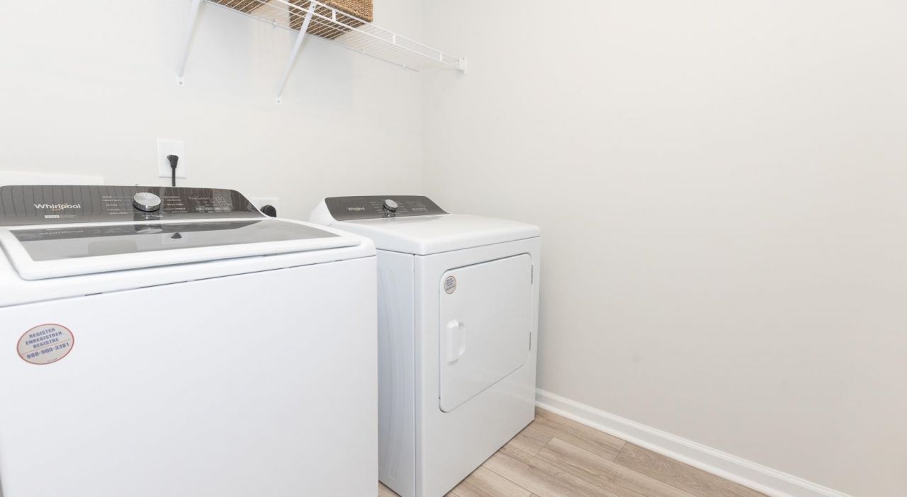 4231 Sylvan Loop Photo 14