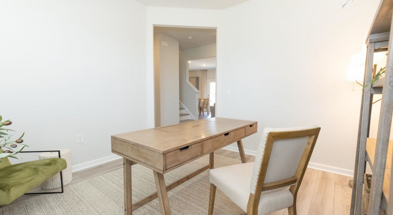 4231 Sylvan Loop Photo 18