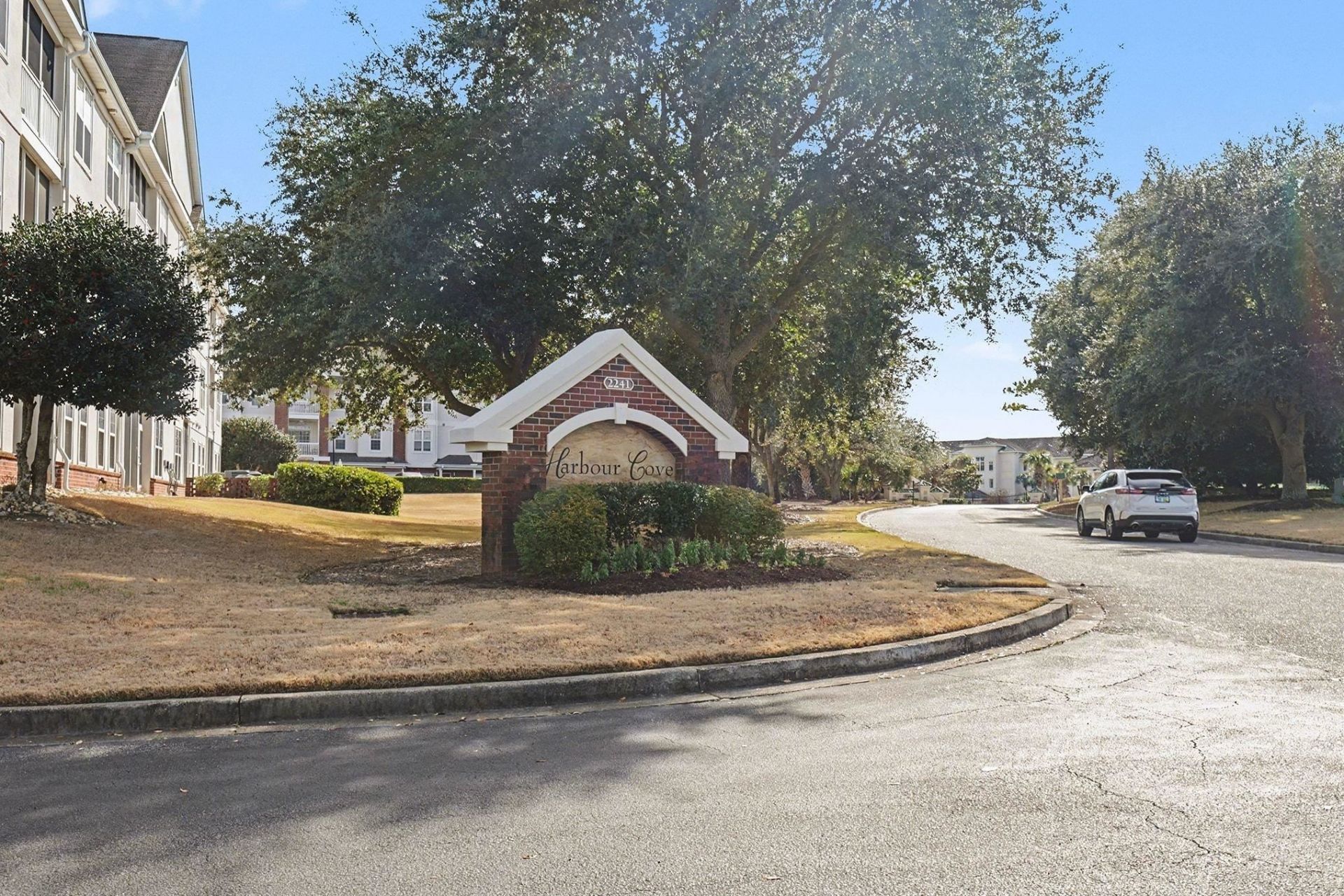 2241 Waterview Dr. Photo 33