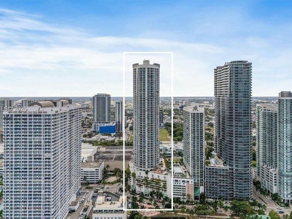 1750 N Bayshore Dr, Unit 3005, Miami, FL 33132