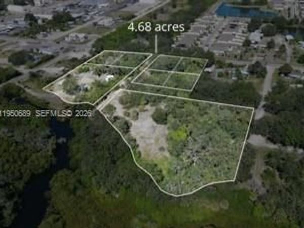 301 E Shell Point Road #77 , Tampa, FL 33570