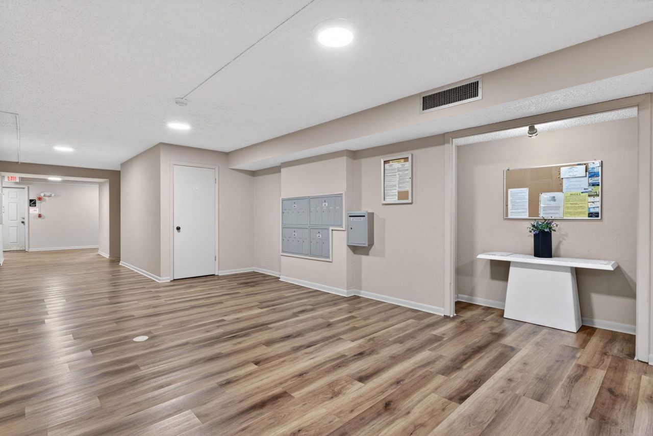3150 Shorewood Ln, Unit 202, Fort Myers, FL 33907 Photo