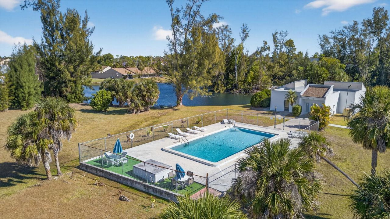 3150 Shorewood Ln, Unit 202, Fort Myers, FL 33907 Photo