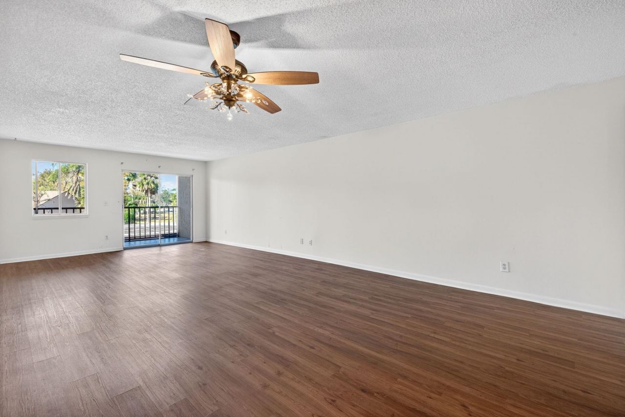 3150 Shorewood Ln, Unit 202, Fort Myers, FL 33907 Photo