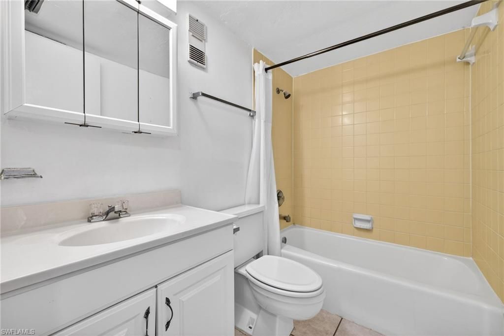 3150 Shorewood Ln, Unit 202, Fort Myers, FL 33907 Photo