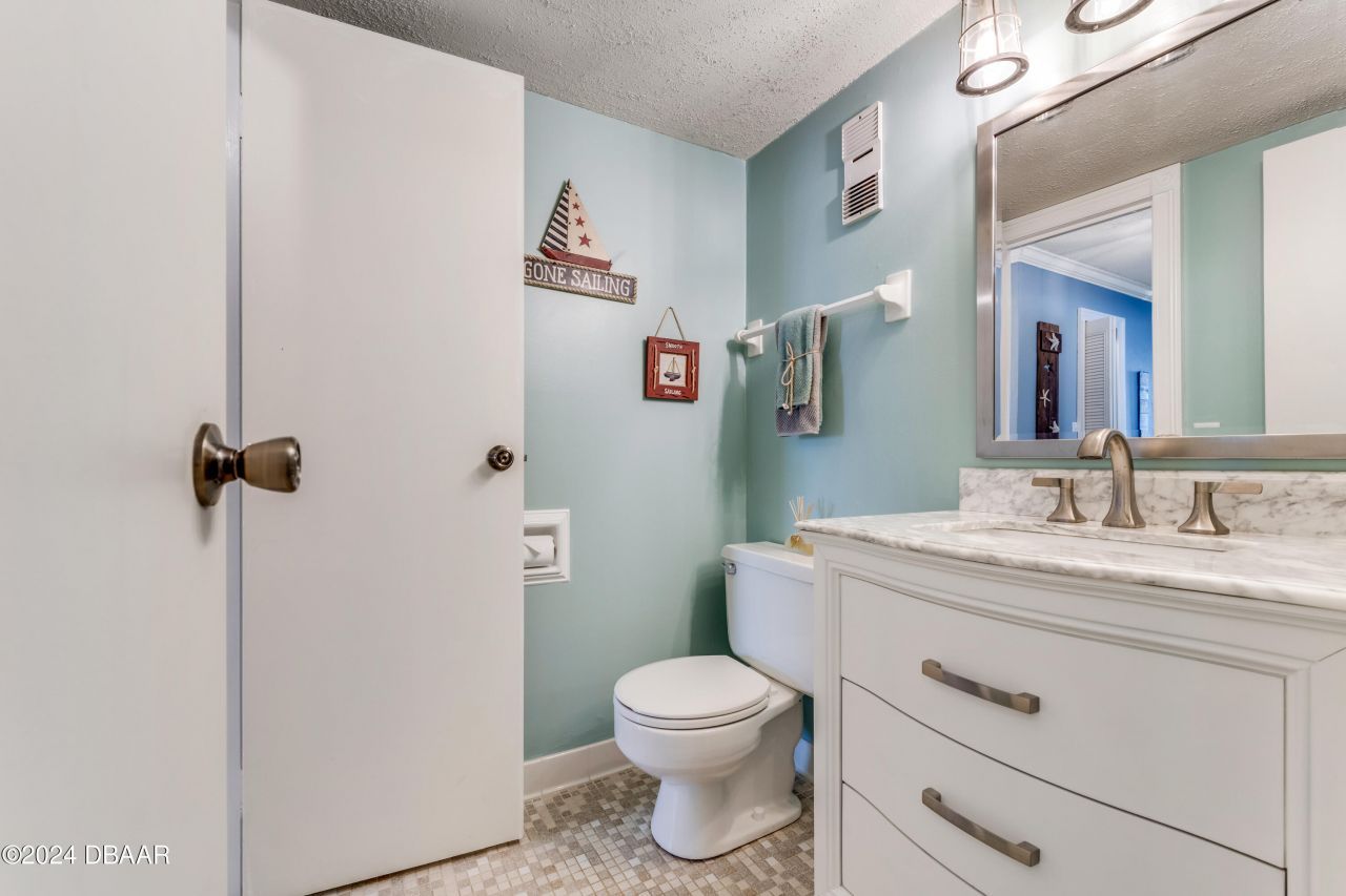 935 N Halifax Avenue, Unit 410, Daytona Beach, FL 32118 Photo