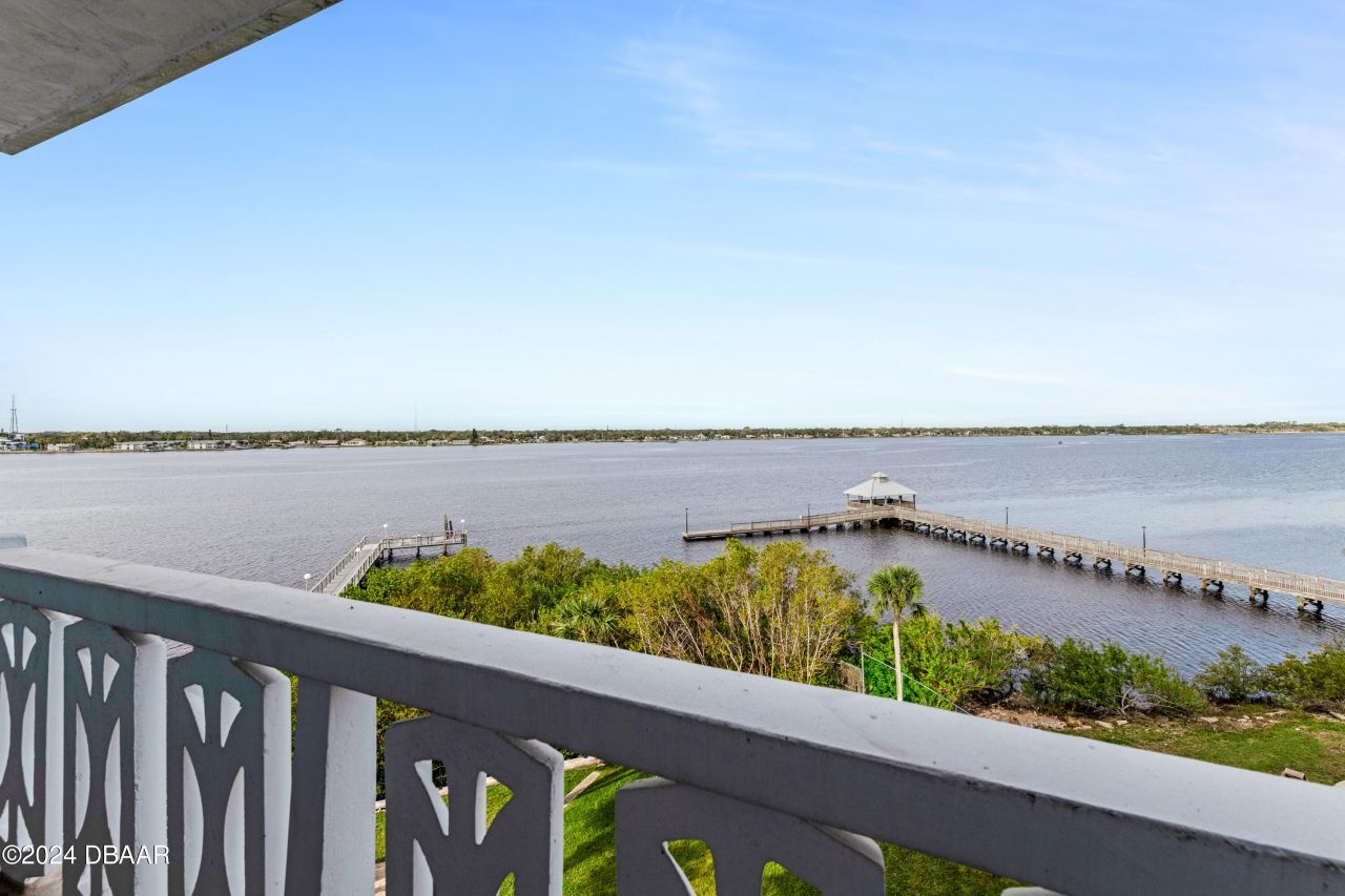 935 N Halifax Avenue, Unit 410, Daytona Beach, FL 32118 Photo