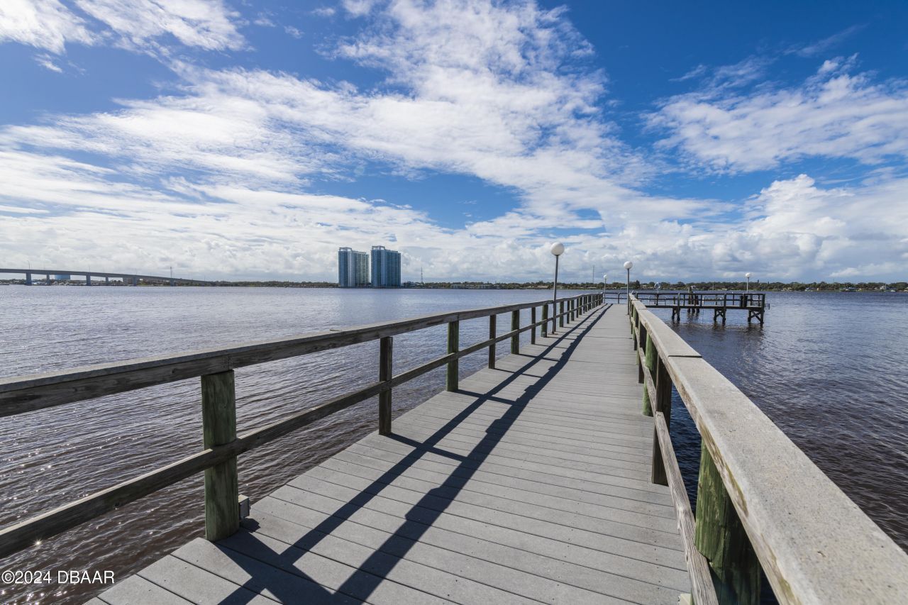 935 N Halifax Avenue, Unit 410, Daytona Beach, FL 32118 Photo