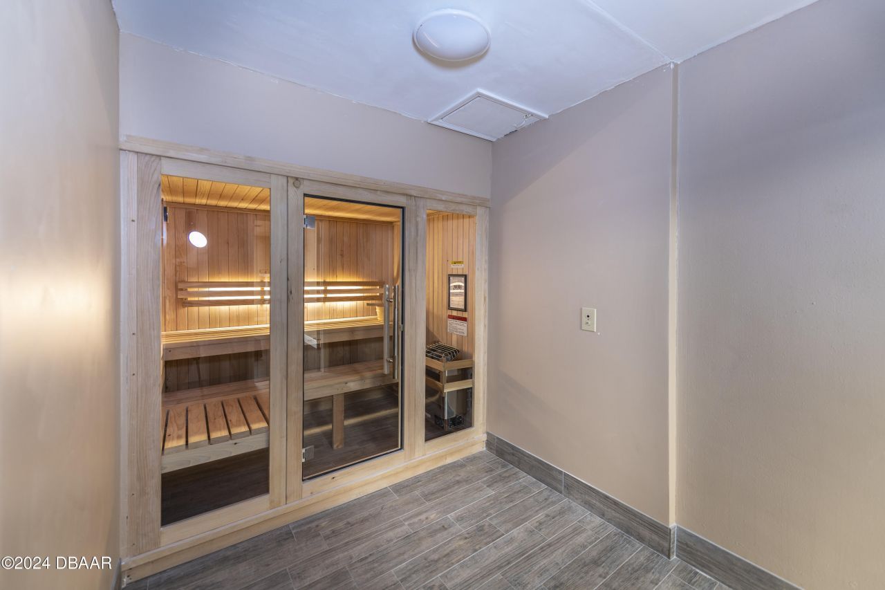 935 N Halifax Avenue, Unit 410, Daytona Beach, FL 32118 Photo