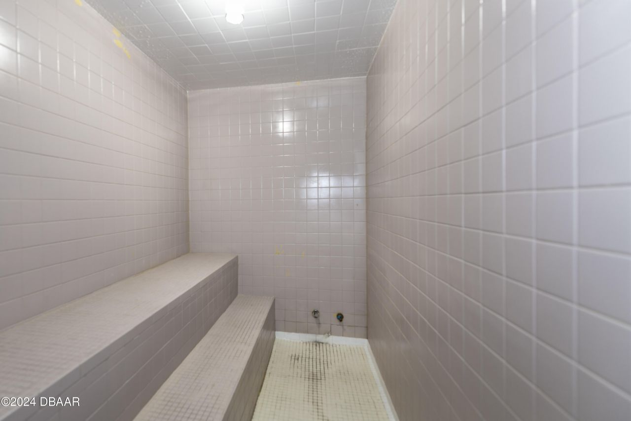 935 N Halifax Avenue, Unit 410, Daytona Beach, FL 32118 Photo
