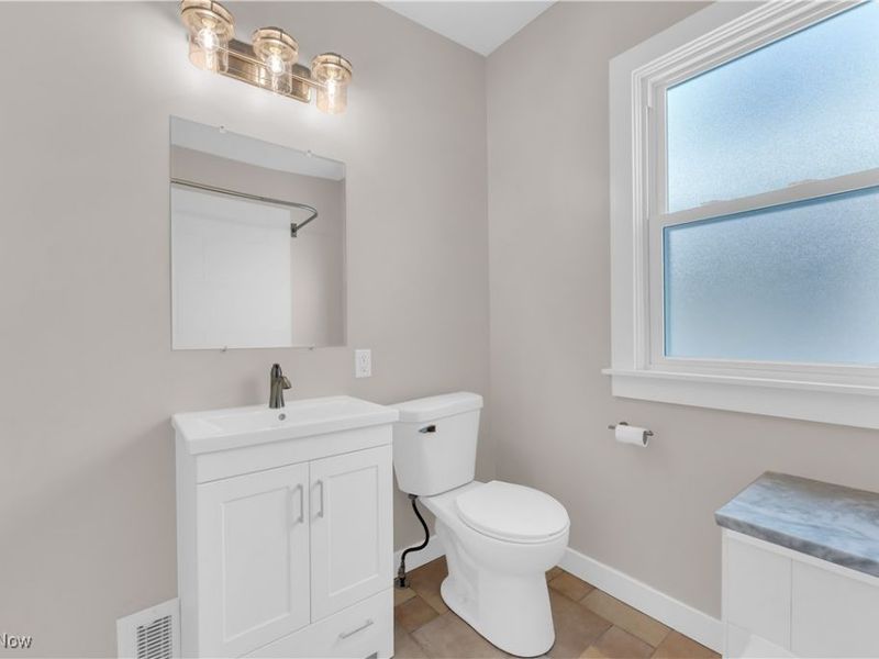 13021 West Avenue, Cleveland, OH 44111 Photo 18