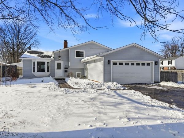 310 Saint Lawrence Boulevard, Eastlake, OH 44095