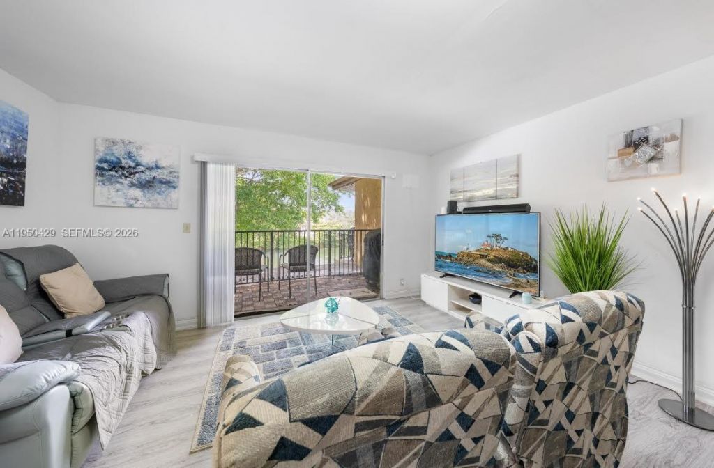 3561 NW 95th Ter, Unit 423, Sunrise, FL 33351 Photo