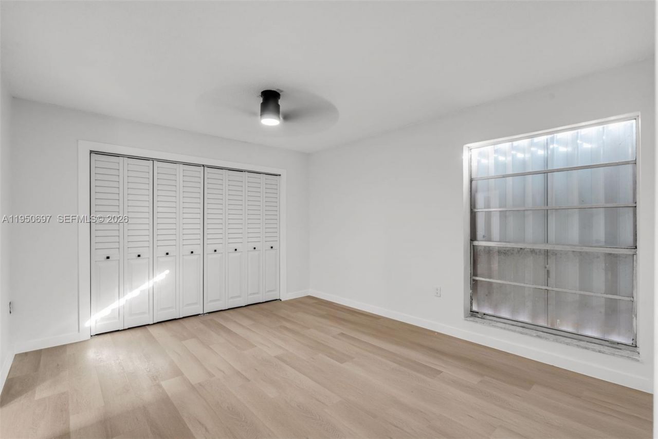 1890 W 56th St , Unit 1211, Hialeah, FL 33012 Photo