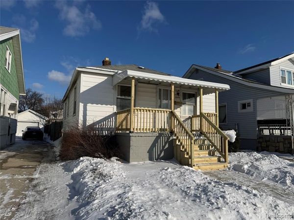 7377 Bernice, Center Line, MI 48015