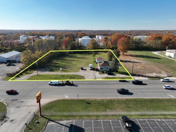 2142 S 11th Street, Niles, MI 49120