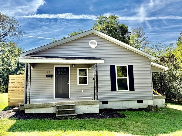 711 Gwen, Paris, TN 38242