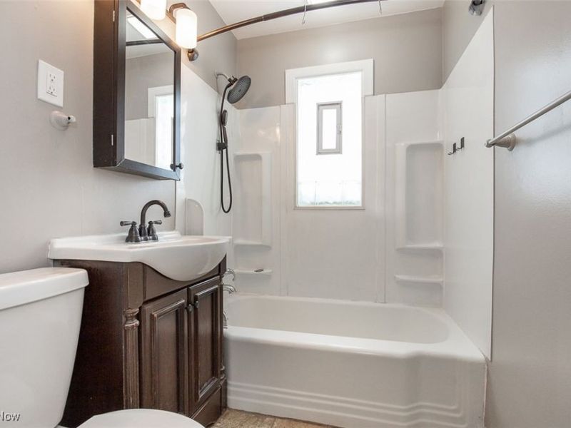 12328 Granger Road, Cleveland, OH 44125 Photo 16