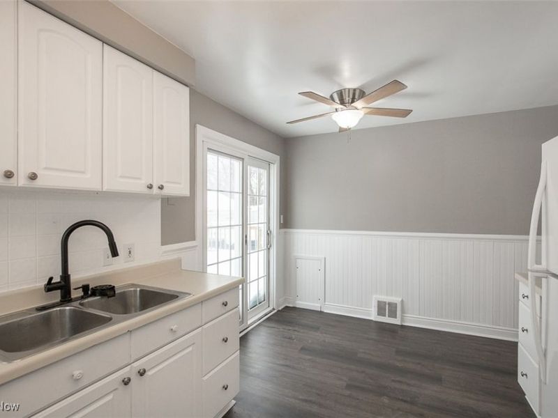 12328 Granger Road, Cleveland, OH 44125 Photo 18