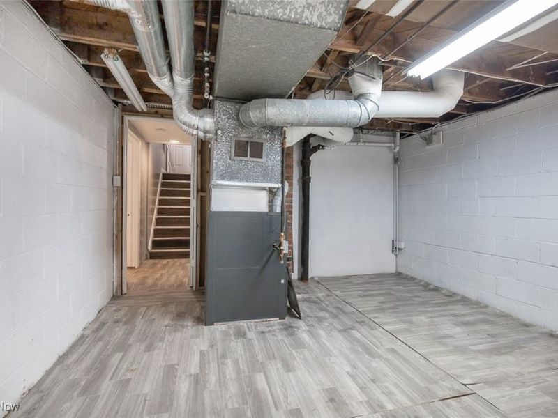 12328 Granger Road, Cleveland, OH 44125 Photo 33