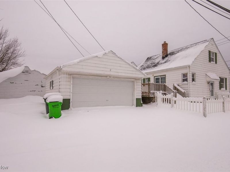 12328 Granger Road, Cleveland, OH 44125 Photo 4