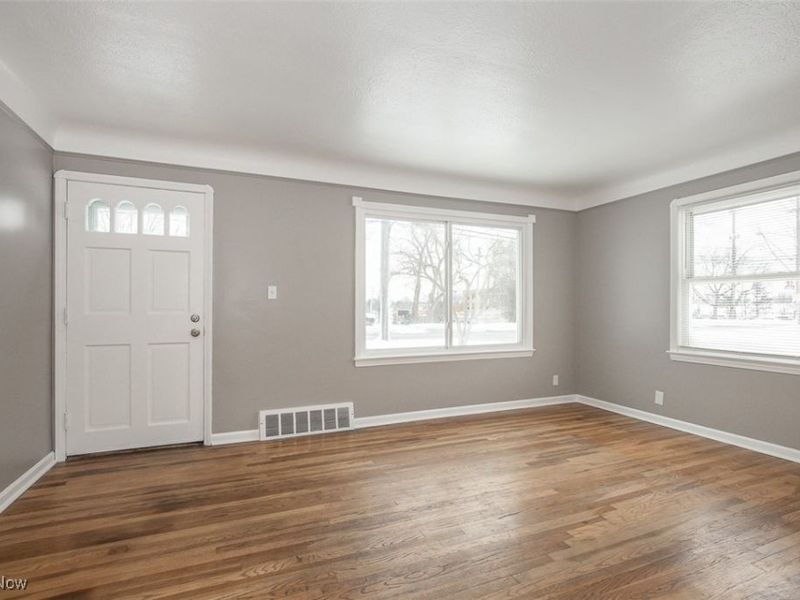 12328 Granger Road, Cleveland, OH 44125 Photo 9