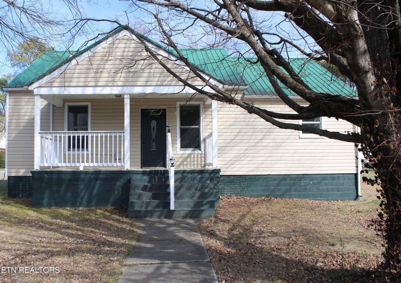 3522 Whittle Springs, Knoxville, TN 37917 Main Photo