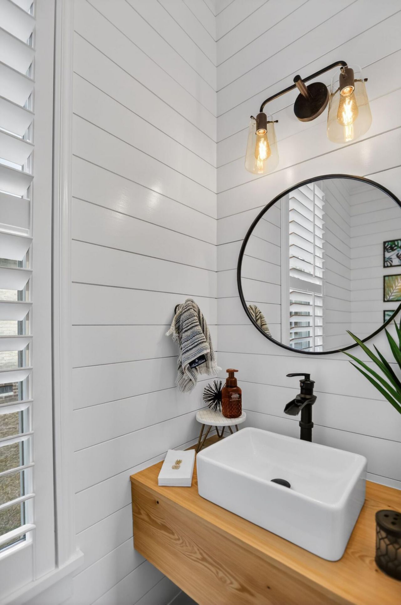 706 Kent Street Photo 22