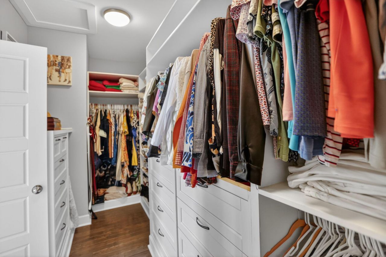 706 Kent Street Photo 31