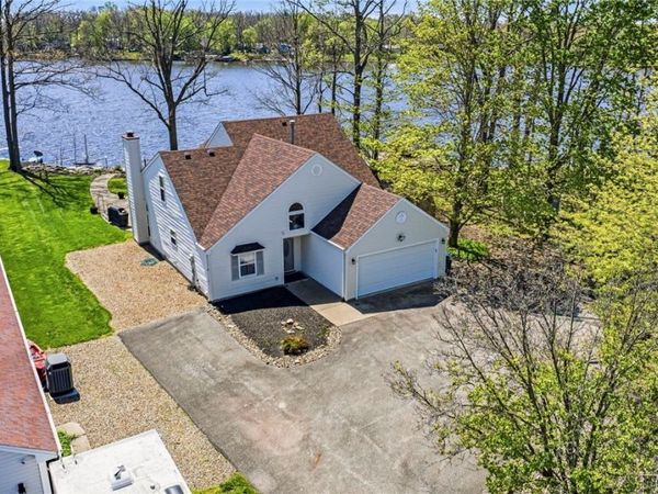 2528 Tupelo Drive, Roaming Shores, OH 44084