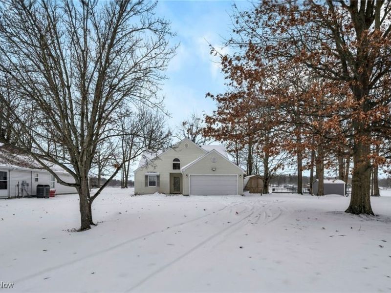 2528 Tupelo Drive, Roaming Shores, OH 44084 Photo 1