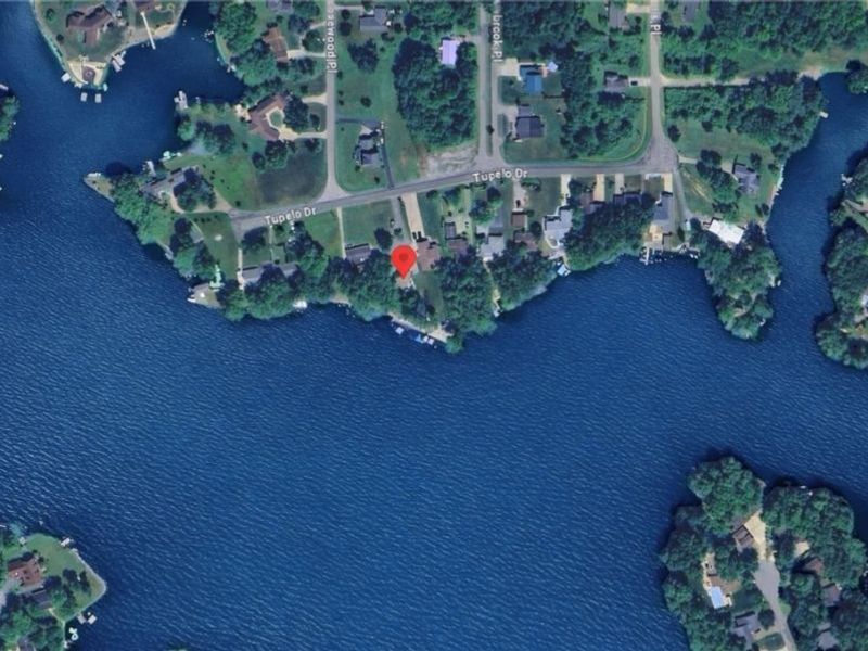 2528 Tupelo Drive, Roaming Shores, OH 44084 Photo 3