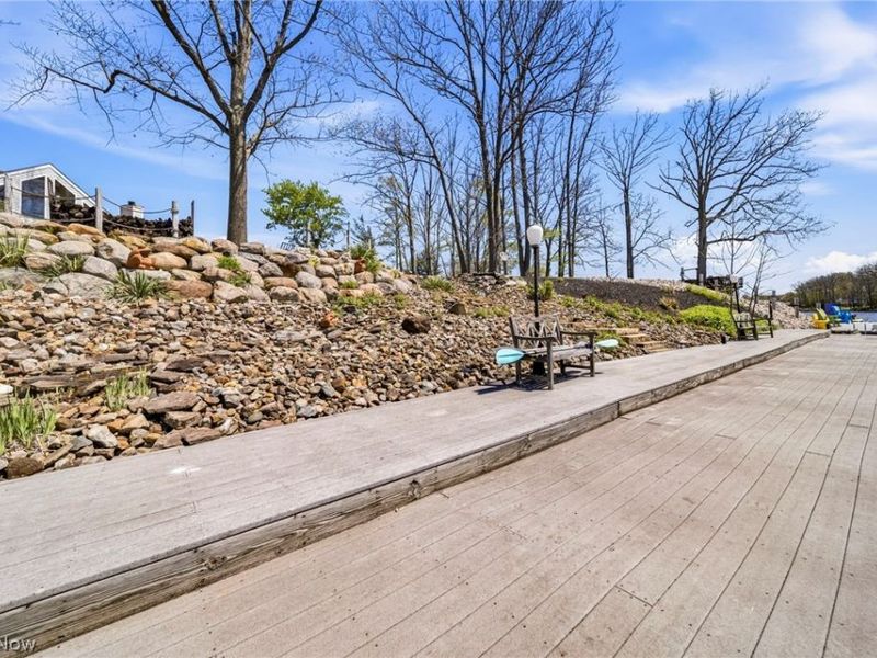 2528 Tupelo Drive, Roaming Shores, OH 44084 Photo 5